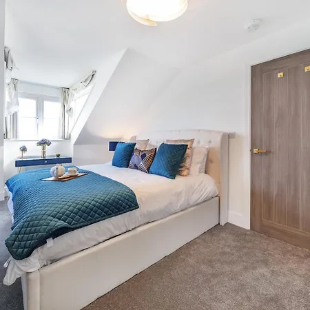Apartmán New! Stunning 2 Bed Front Penthouse - Topaz, Compass Point