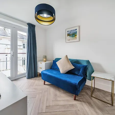New! Stunning 2 Bed Front Penthouse - Topaz, Compass Point *