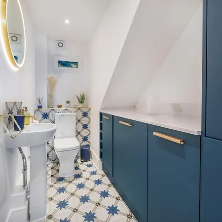 New! Stunning 2 Bed Front Penthouse - Topaz, Compass Point